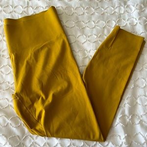 Fabletics Women’s High-Waisted PureLuxe Minimal Legging